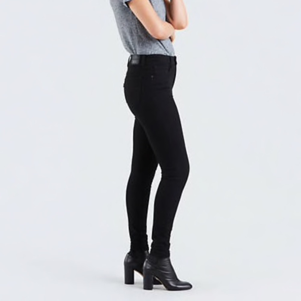 Levi’s High Rise Skinny Black Jeans